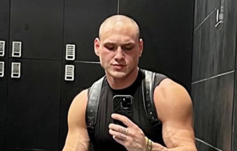 How Old Is Leo Skepi?